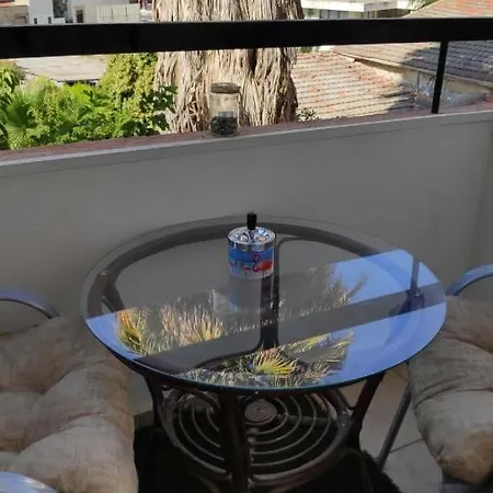 Penelopi Court, 205: Beautiful, Quiet, Relaxing In Downtown Apartamento *
