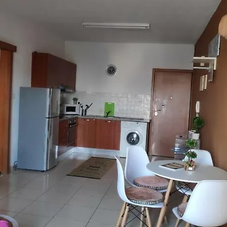 Penelopi Court, 205: Beautiful, Quiet, Relaxing In Downtown Apartmán Larnaca