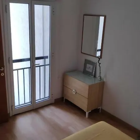 Penelopi Court, 205: Beautiful, Quiet, Relaxing In Downtown Apartmán