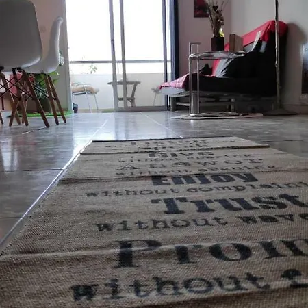 Penelopi Court, 205: Beautiful, Quiet, Relaxing In Downtown Apartmán Larnaca