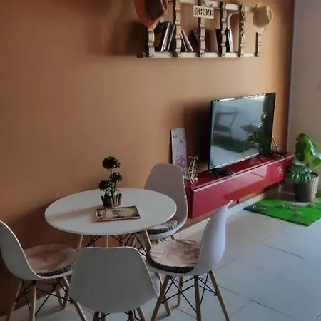 Penelopi Court, 205: Beautiful, Quiet, Relaxing In Downtown