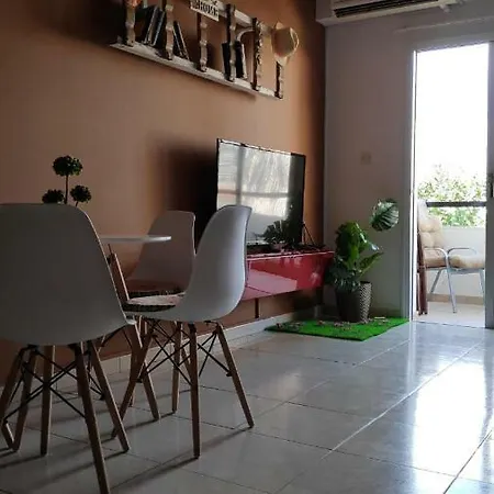 Penelopi Court, 205: Beautiful, Quiet, Relaxing In Downtown Lejlighed Larnaca